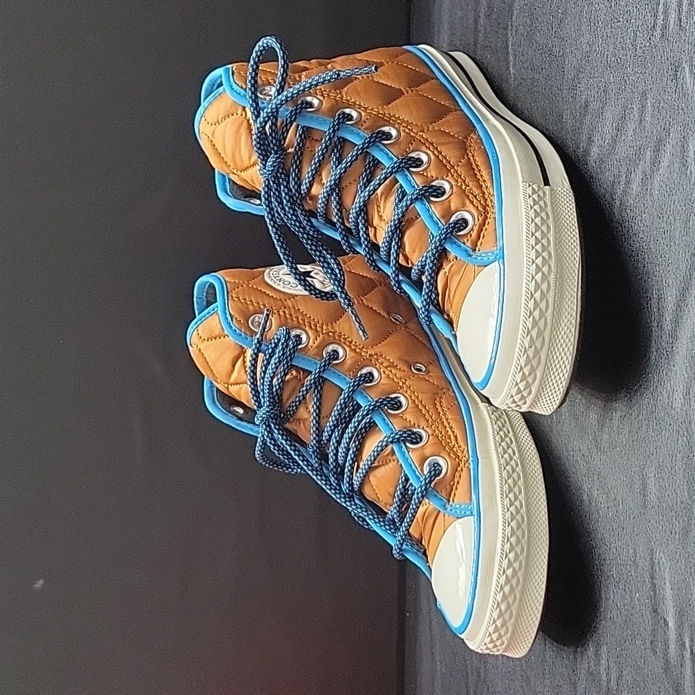 Converse High Top Brand new.